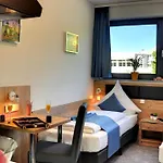 Am Fuerfelder Schloss 酒店 3*