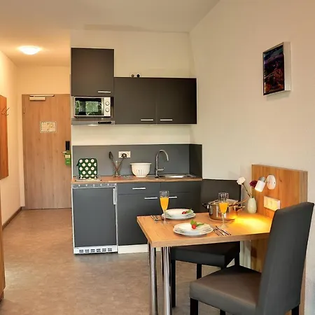 Am Fuerfelder Schloss 3*