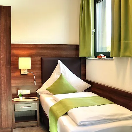 Hotel Am Fuerfelder Schloss 3*
