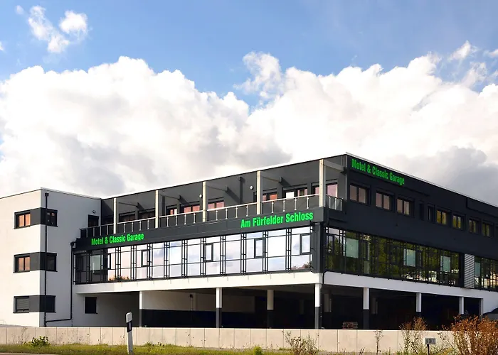Am Fuerfelder Schloss 3*